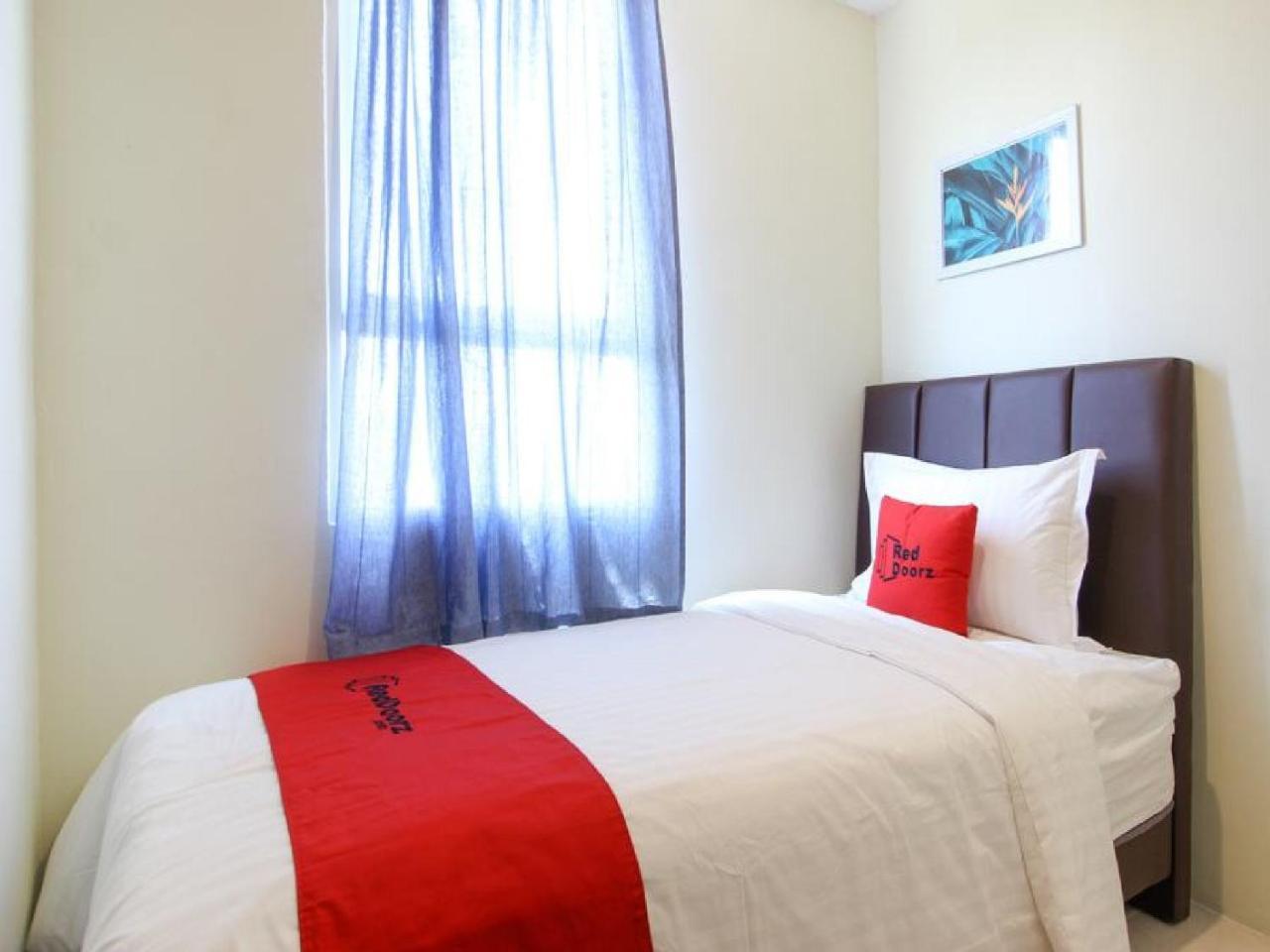 Reddoorz Apartment @ Malioboro City Adisucipto Maguwo Exterior foto